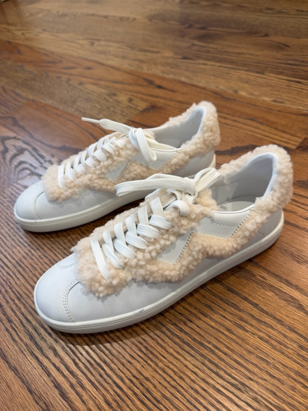 Stuart Weitzman NWOT White Leather Sneaker with Cream Sherpa Trim